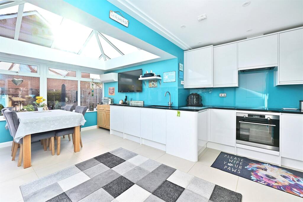 House in Hart, Crookham Village - View 3