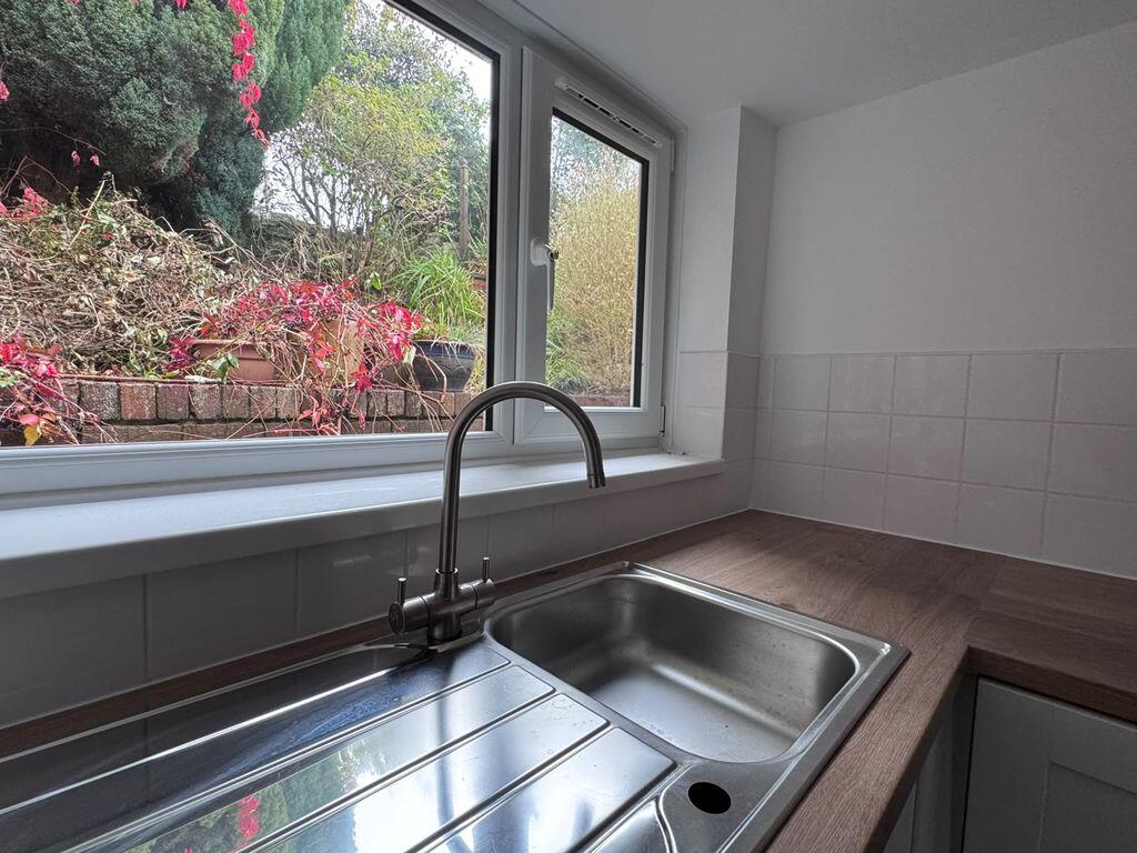 Ricroft Road, Compstall photo 4