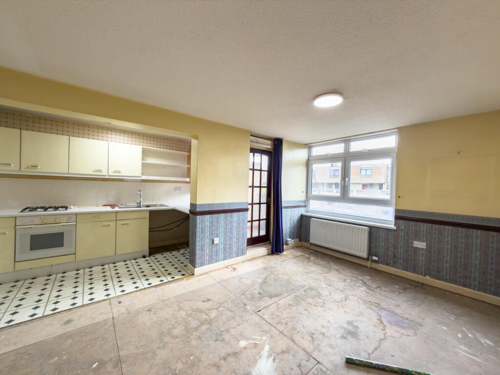 Apartment in Sunderland, Washington - View 4