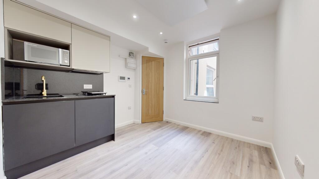 Main image of property: Middle street, Brighton, BN1