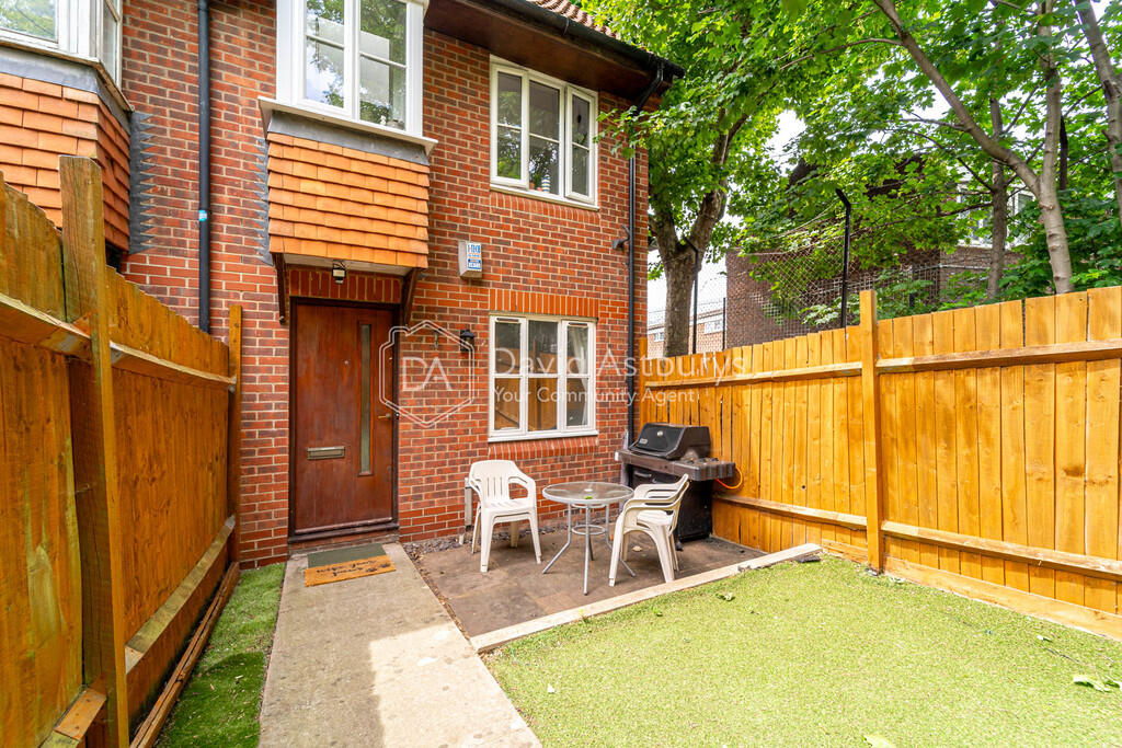 1 bedroom ground floor flat for rent