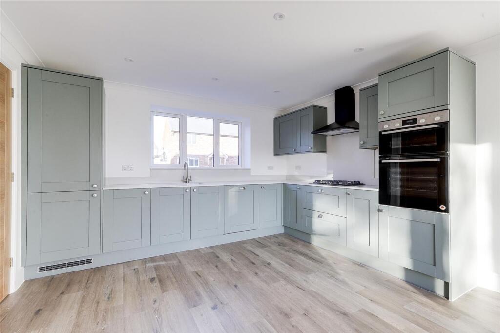 House in Ashfield, Hucknall - View 2