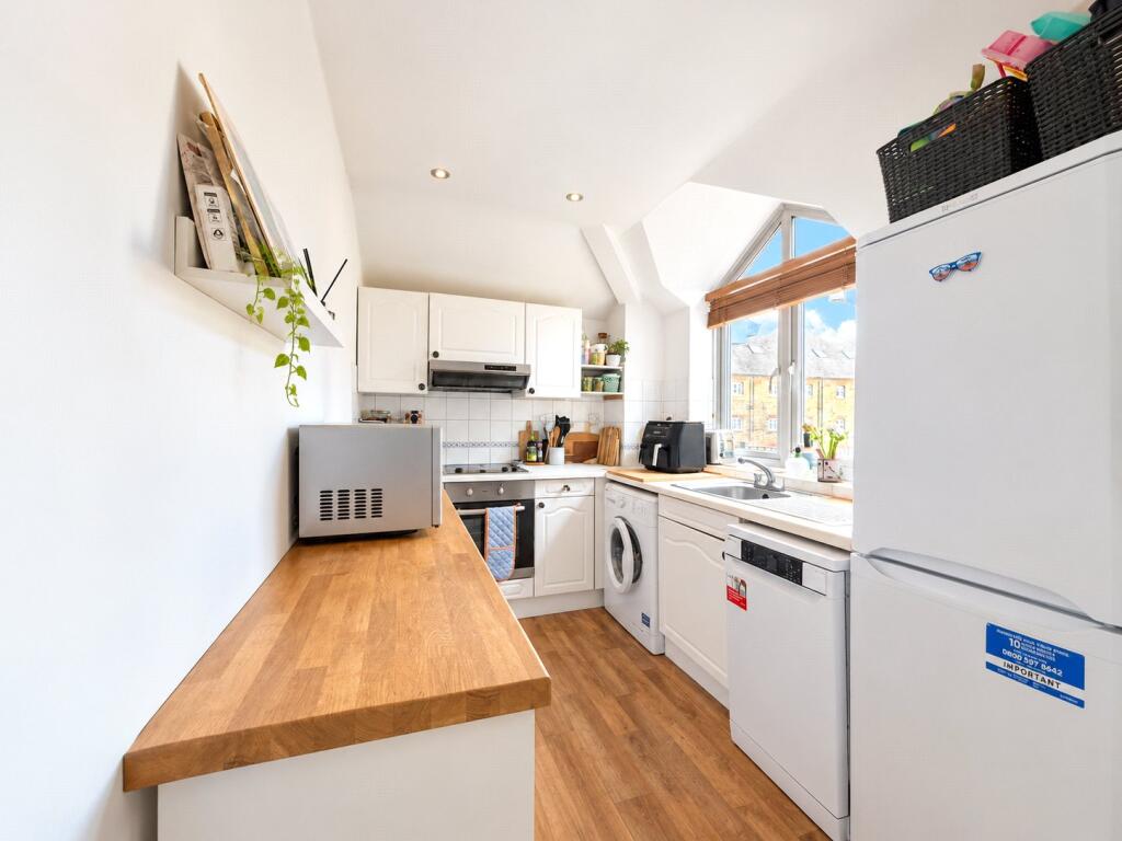 Apartment in Dartford - More
