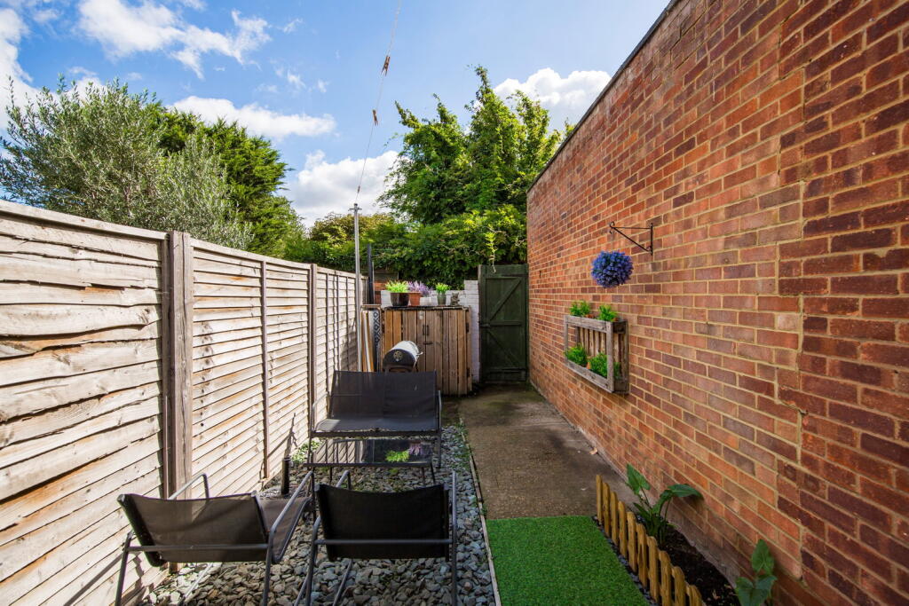 Apartment in Tonbridge - View 5