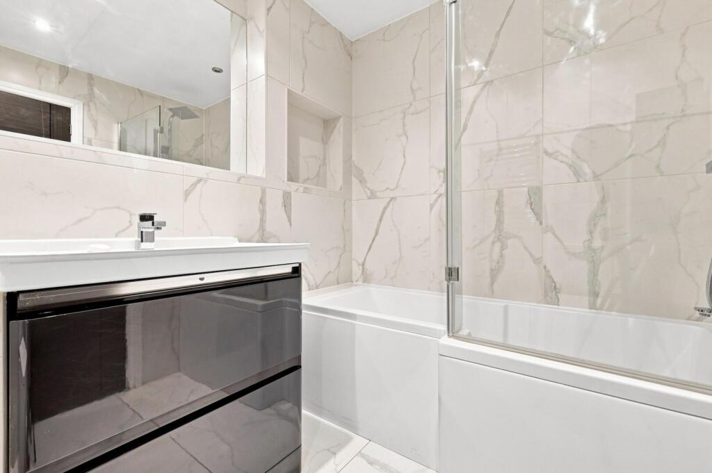 Apartment in London, Plaistow - View 4