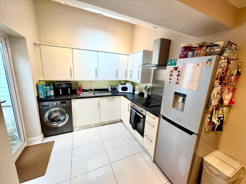 Gethin Terrace,Llwyncelyn - View 5