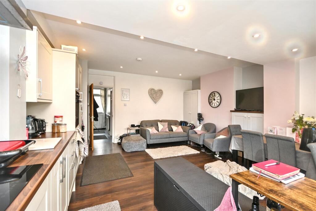 Dacre Road, Eastbourne - View 5