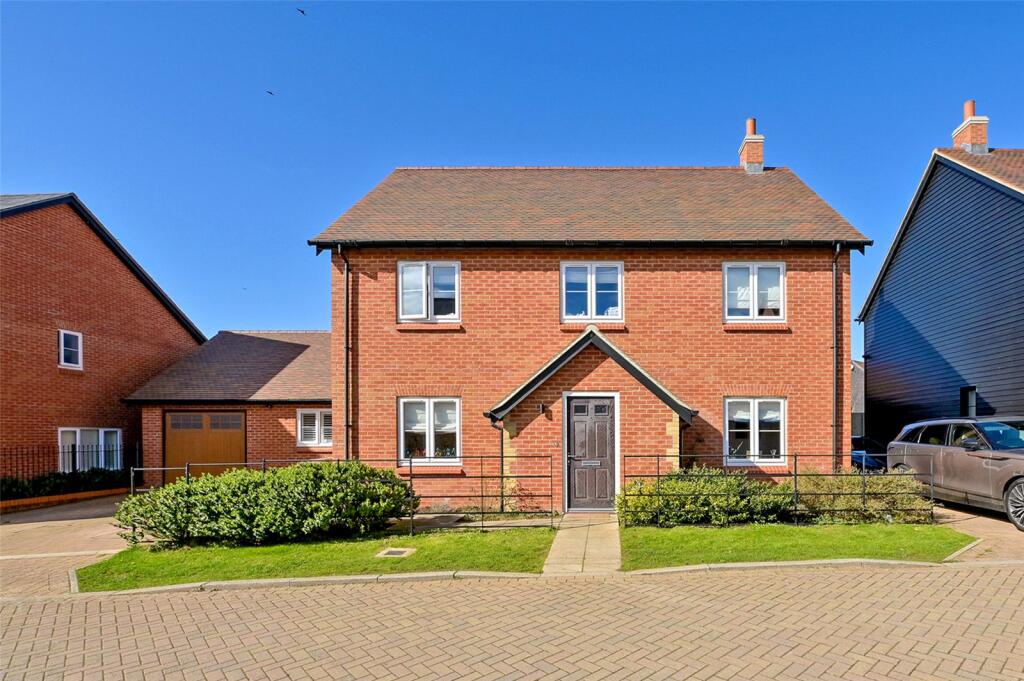 Main image of property: Flowercrofts, Rotherfield Greys, Henley-on-Thames, Oxfordshire, RG9