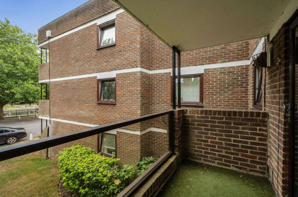 Apartment in Maidenhead, Fishery - View 5