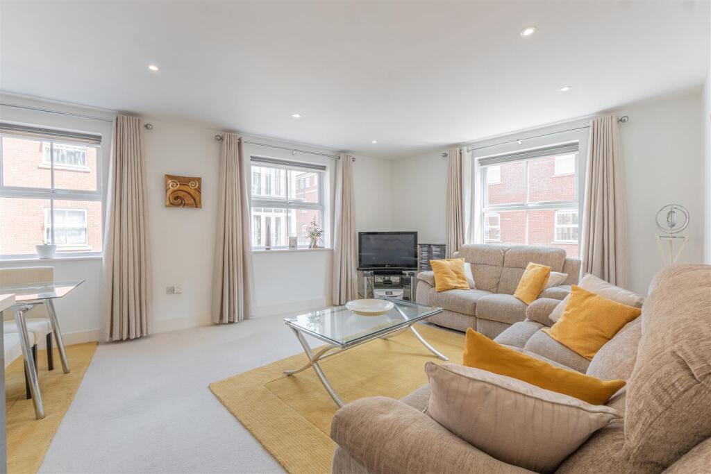 Harry Davies Court, Armstrong drive - View 3