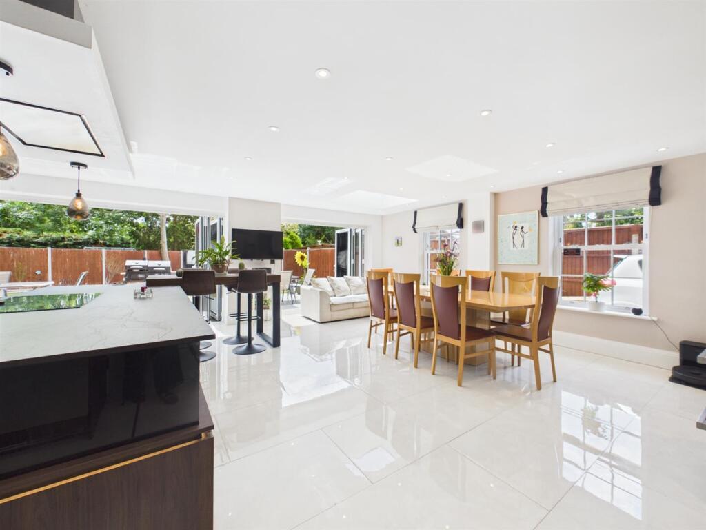 House in Southall - View 4