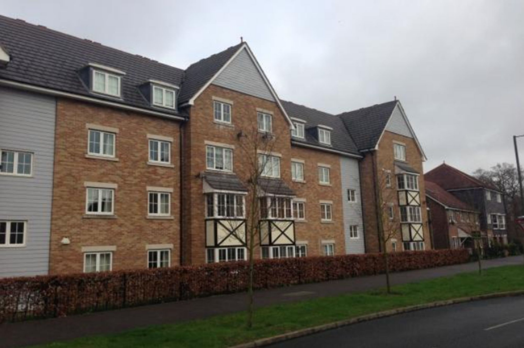 2-bed flat on Richards Field, Chineham, RG24, £205,000