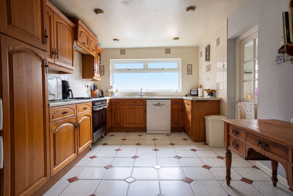 Marsh Lane, Solihull, B91 2PE photo 5
