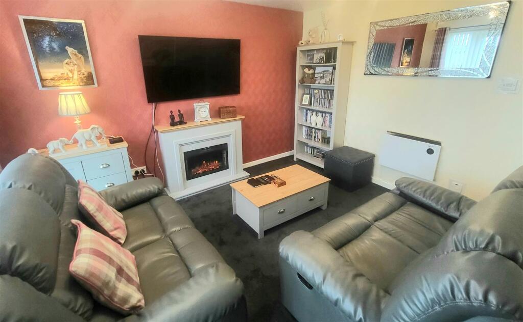 33 Glan Gors, Harlech photo 4