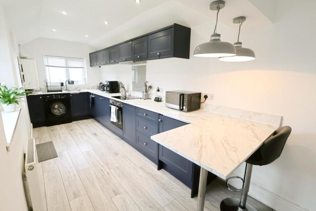 House in Pen-y-cae, Penycae - View 4