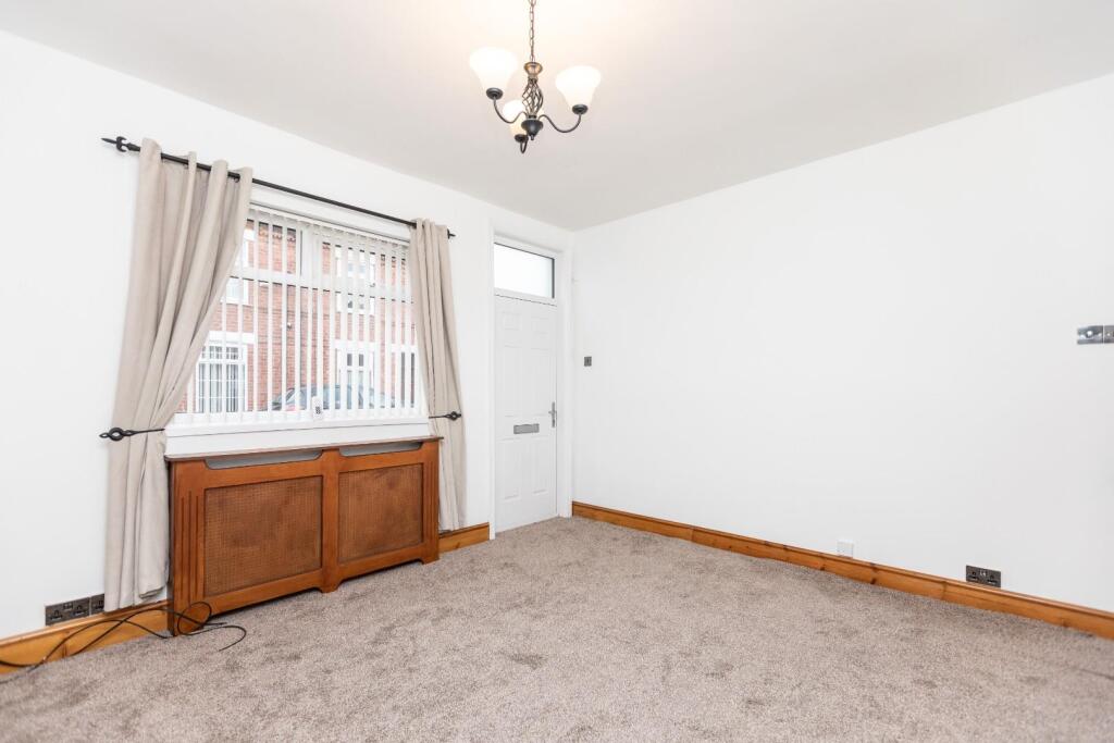 House in Wakefield - View 3