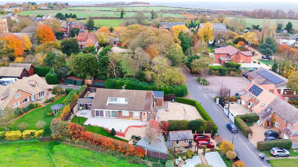 Main image of property: Sharpenhoe Road, Streatley, LU3 3PS