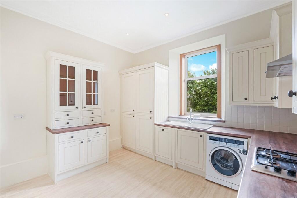 Apartment in Paisley, Renfrewshire - View 5