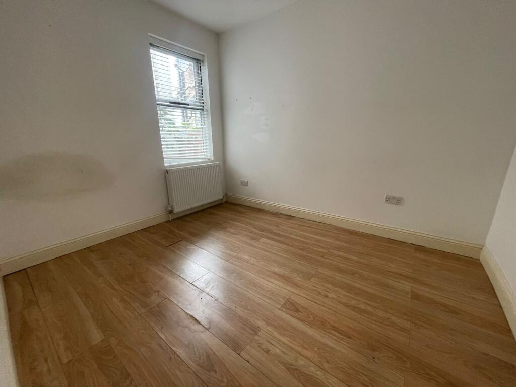 House in London - View 3