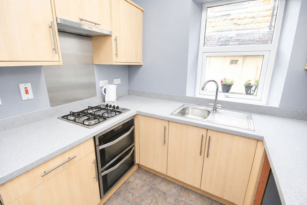 House in Todmorden, Kilnhurst - View 3