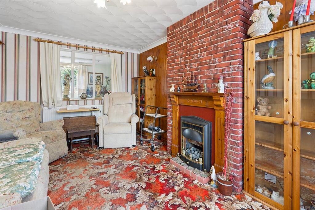 House in Herne Bay, Greenhill - More