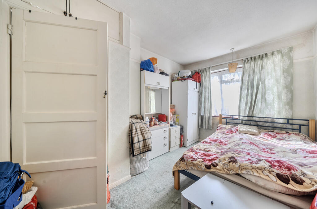 House in London, Mitcham - More