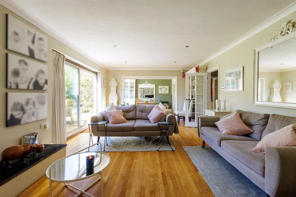 House in Guildford - View 5