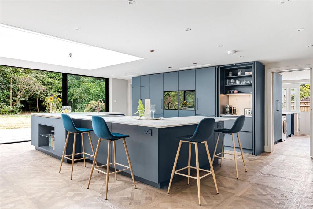 House in East Hampshire, Grayshott - View 4