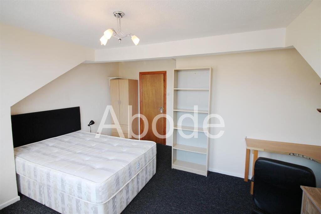 House in Leeds, Woodhouse Cliff, Woodhouse - View 5