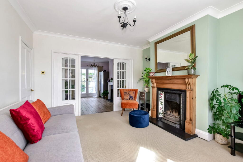 Main image of property: Horseshoe Lane, Watford, WD25 7JQ