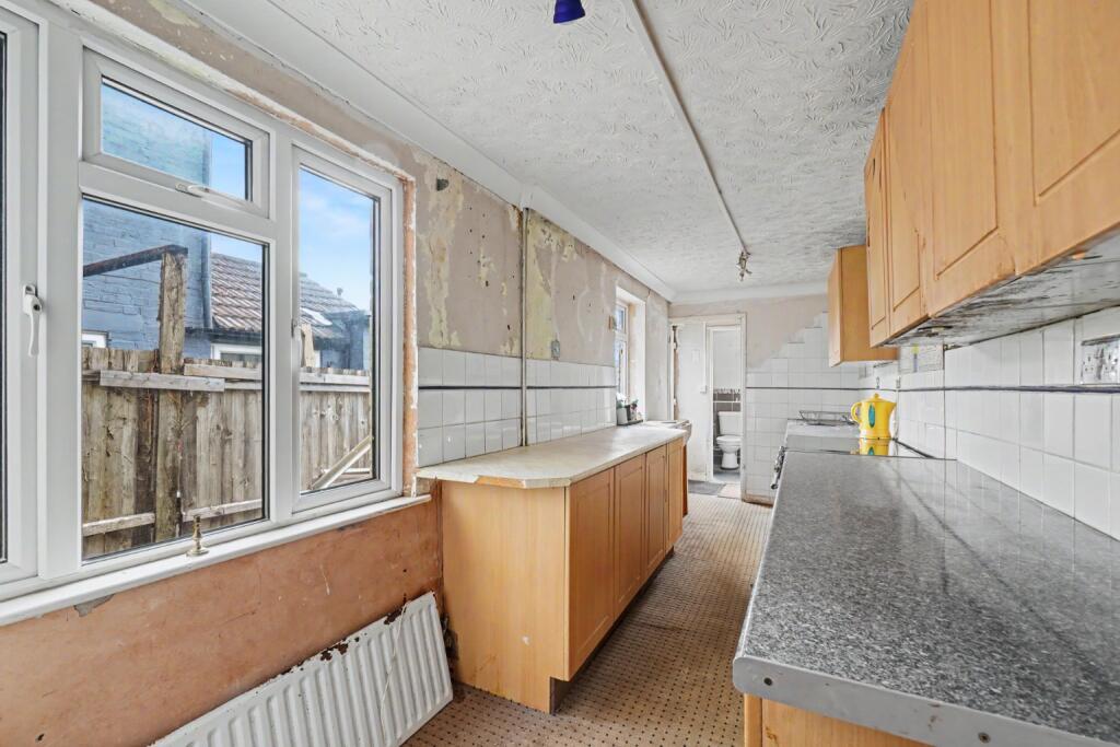 House in Swale, Grove Park, Milton Regis - More