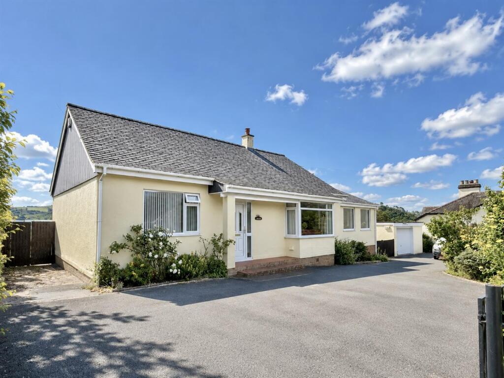 3-bed house on Tyn-Y-Groes, Conwy, £345,000