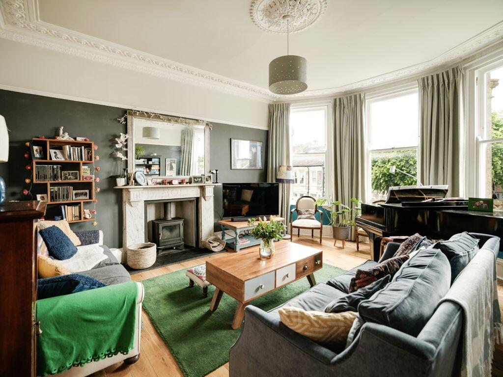 House in Bristol, Pigsty Hill, Redland - More