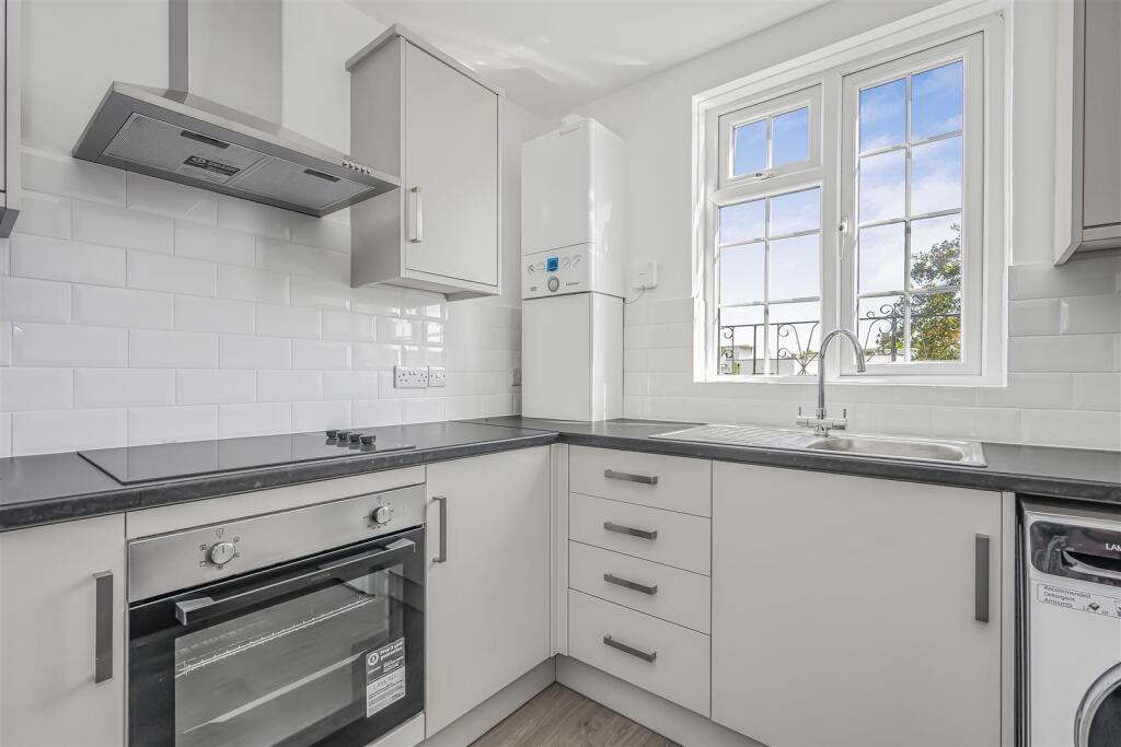 Apartment in London - View 3