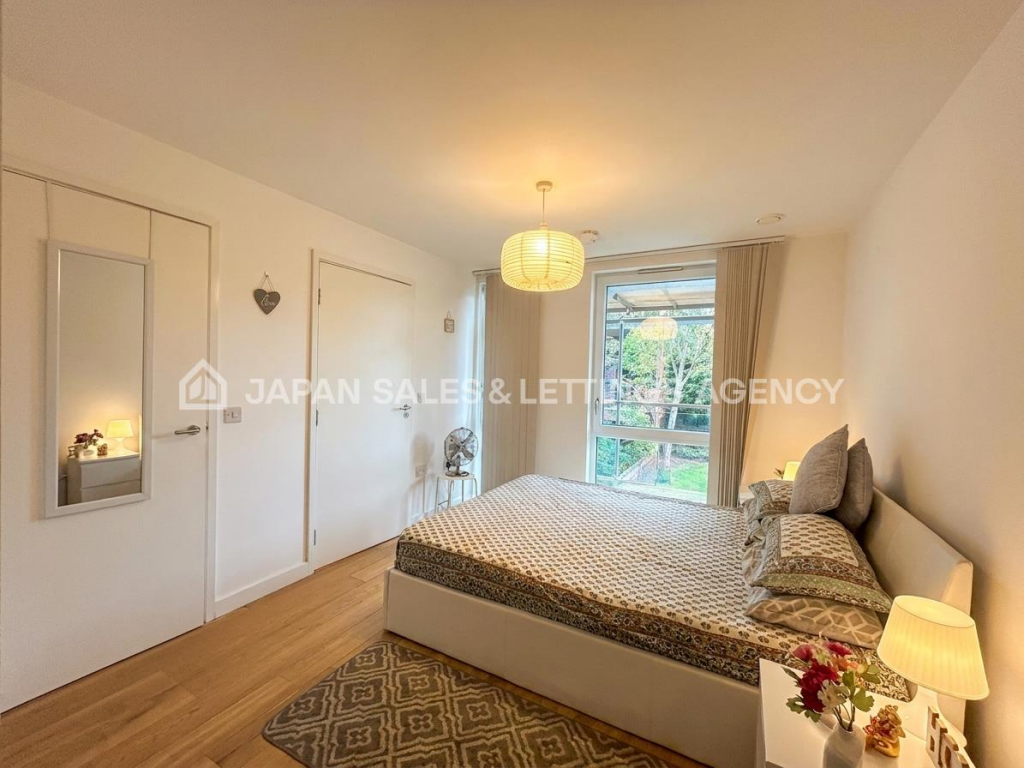 Apartment in Twickenham - View 5