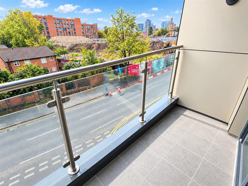 Apartment in Manchester - View 4