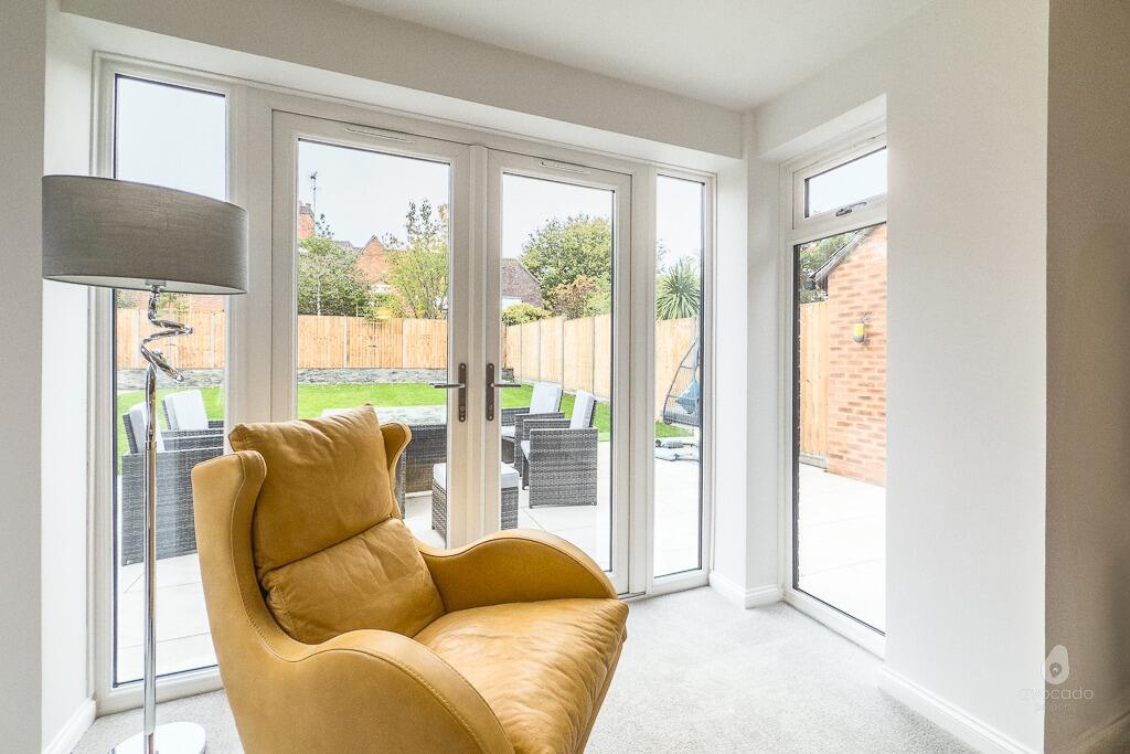 Top Common, Warfield, Berkshire, RG42 - More