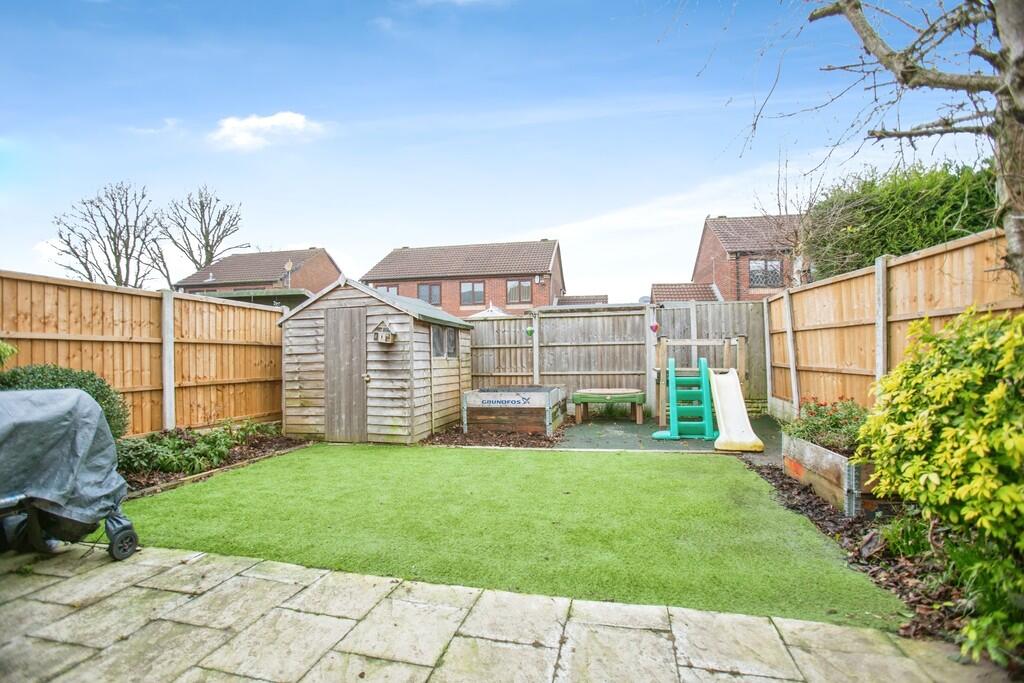 Woodside Close, Wood End, Atherstone photo 3