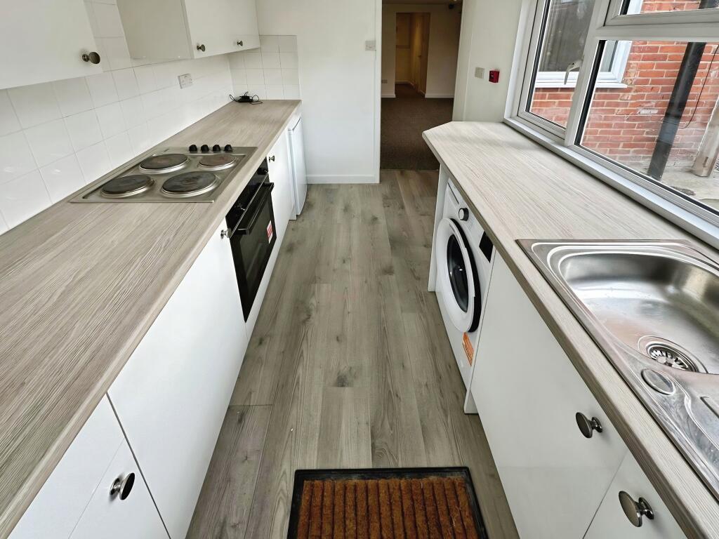 Apartment in Salisbury - View 5