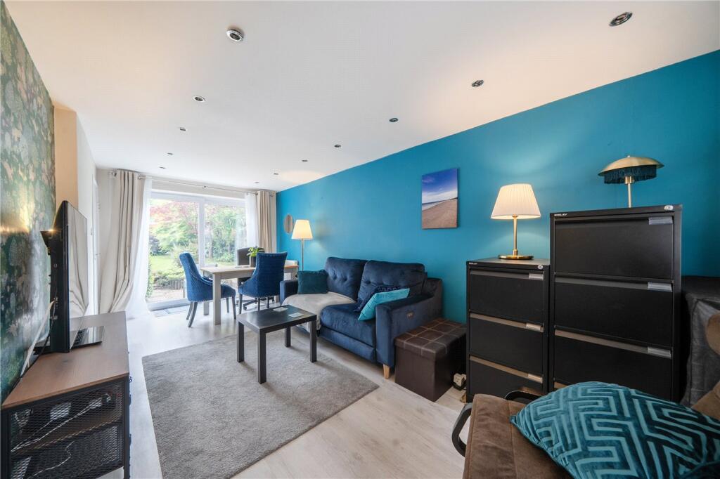 Ryle Road, Farnham, Surrey, GU9 photo 4