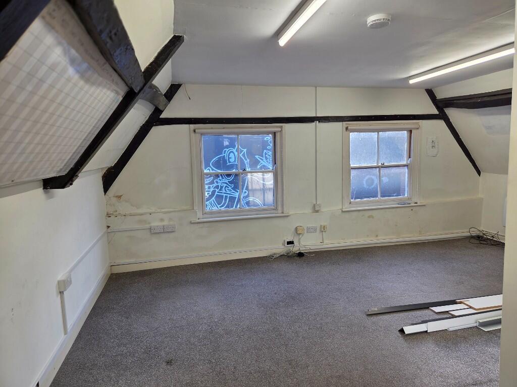 Main image of property: 6 Market Street, Beccles, Suffolk, NR34