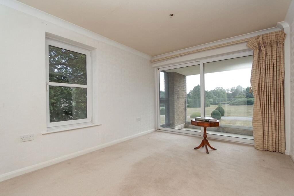 Lakeside, Little Aston, B74 photo 3