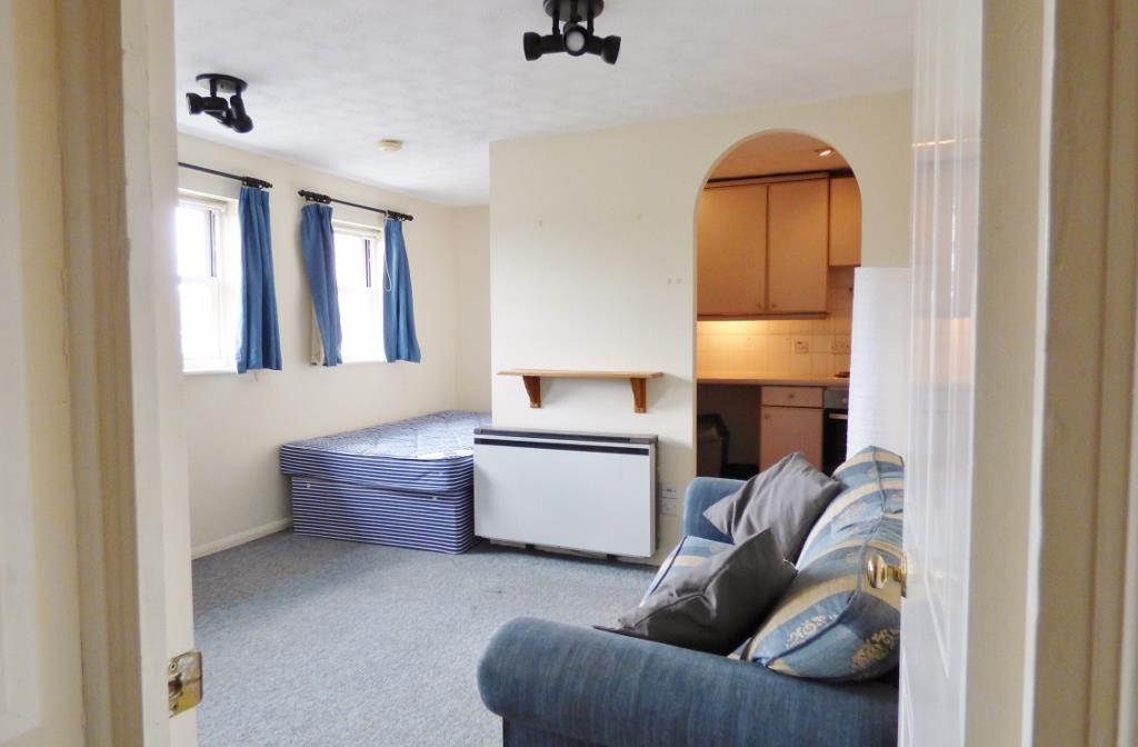 Apartment in Stevenage - View 3