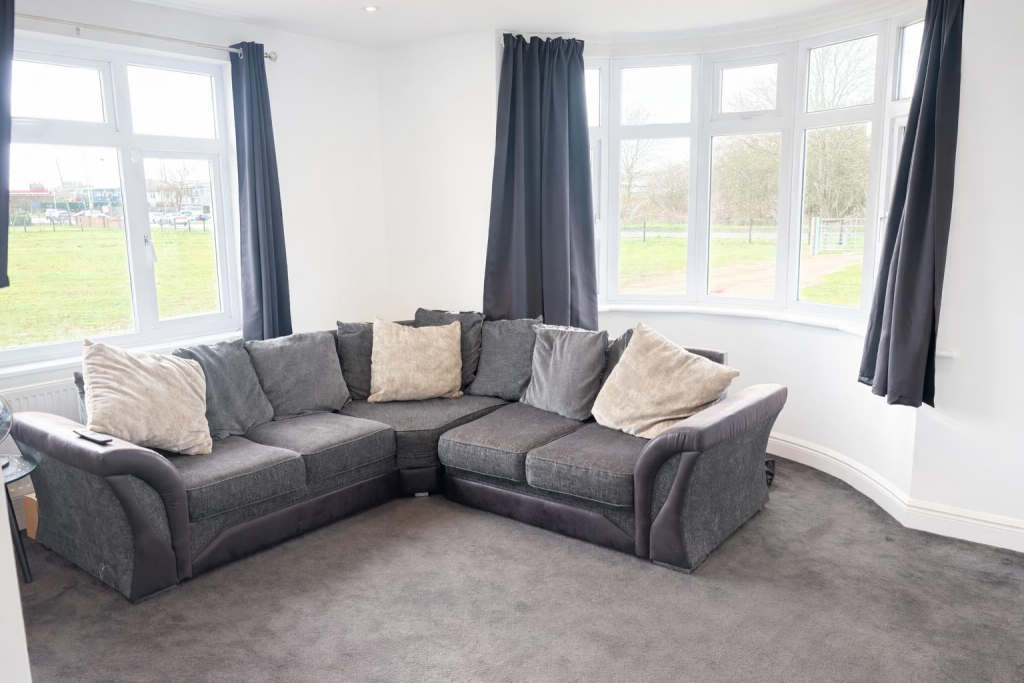 Field Road, Mildenhall - More