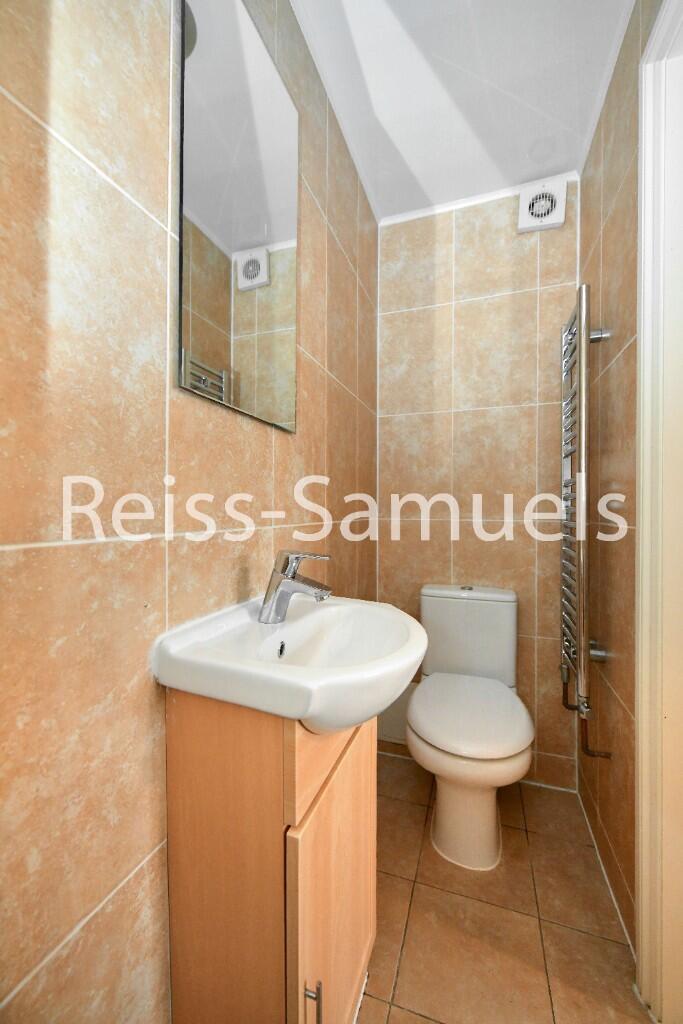 5 bedroom semi-detached house for rent
