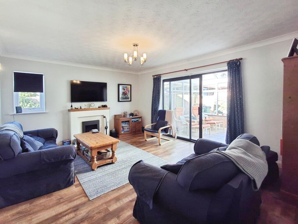 Barkston Close, Bourne, PE10 photo 2