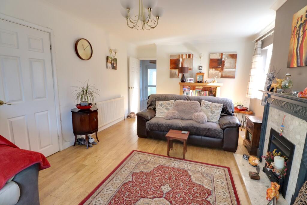 House in Havant, Hampshire - View 4
