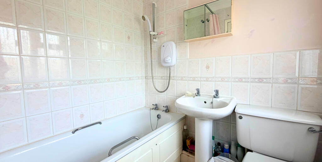 House in Epping Forest, Loughton - View 5