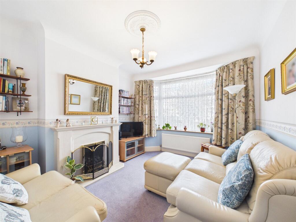Elizabeth Avenue, Christchurch, Dorset, BH23 - View 5