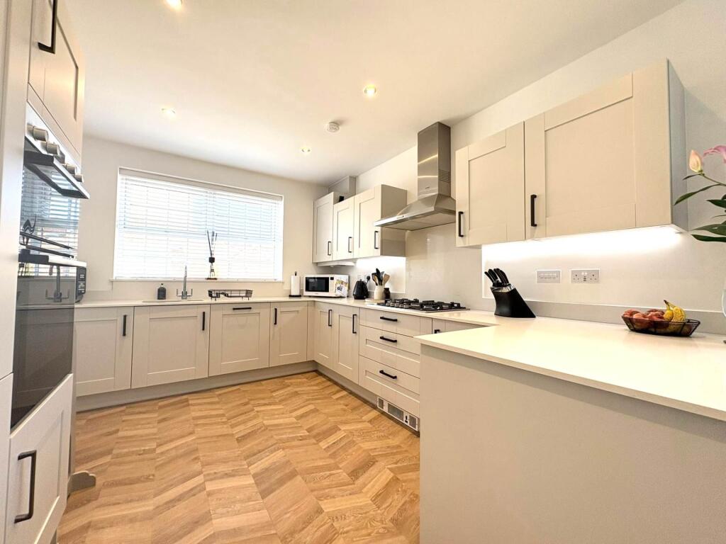 House in Hemel Hempstead, Orchard Green, Kingsbrook - View 3